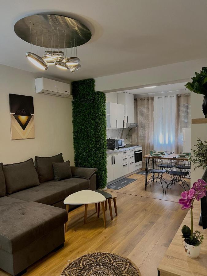 Pine Apartment Tirana Exterior photo